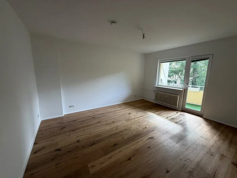 Helle Wohnung mit großem Balkon in ruhiger Lage — photo 1